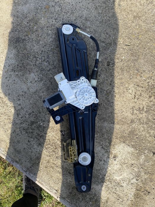 Macara geam dreapta spate BMW F10 F11 Seria 5