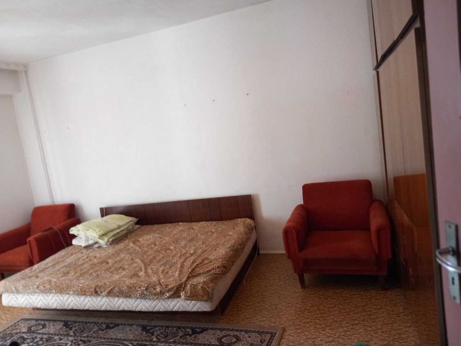 Дава се под наем Двустаен апартамент в Бургас, Меден рудник - зона А - 50 кв.м за 250 € - Снимка #3