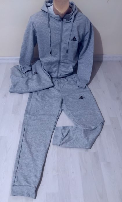 Trening baieti Adidas din 3 piese.