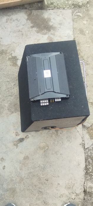 Subwoofer auto marca JBL