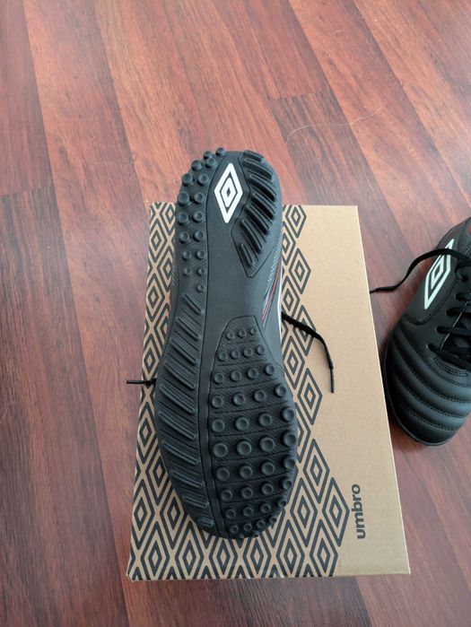Pantofi Sport Fotbal Umbro Classico XII - marimea 41