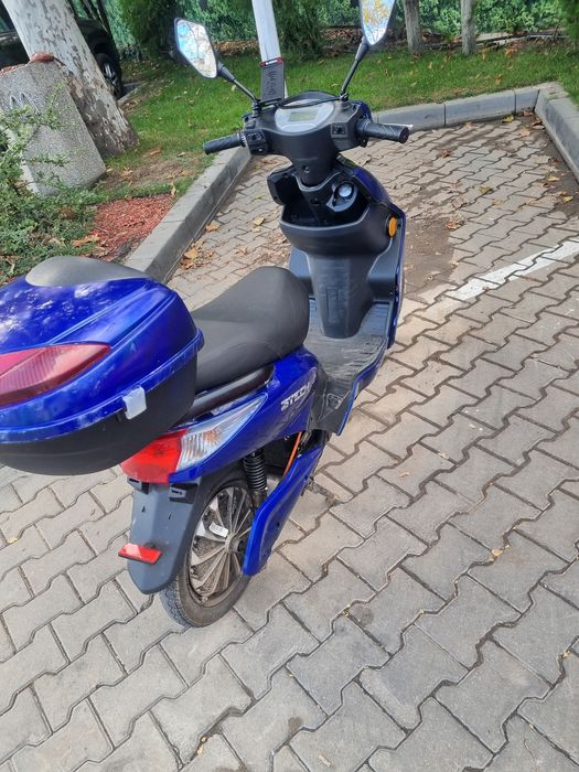 Vand scuter electric