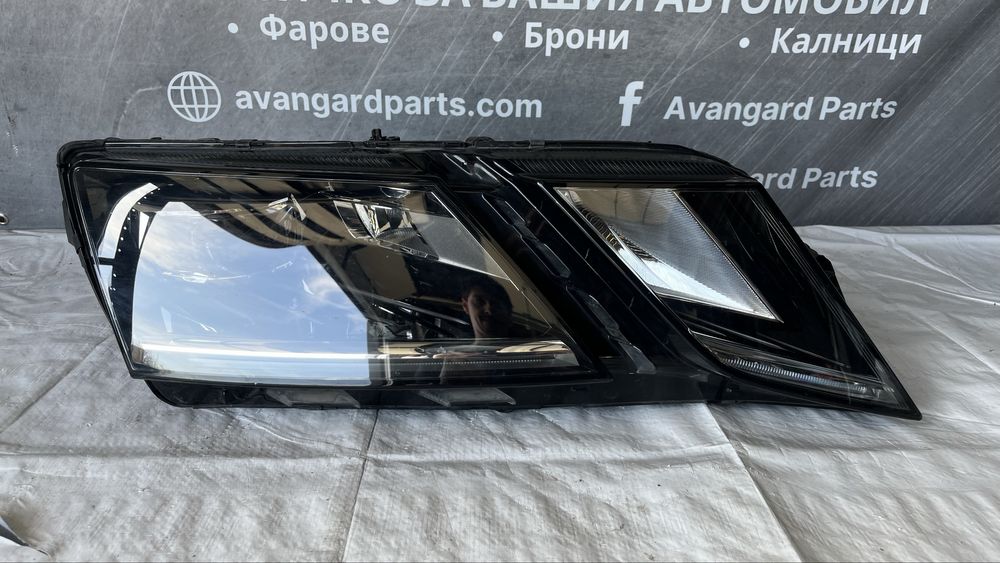 3 броя ляв и 5 броя десен фар Skoda Octavia 3 2018-
