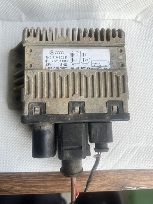 Releu Electroventilator Vw Transporter 5 cod pesa 7H0919506F