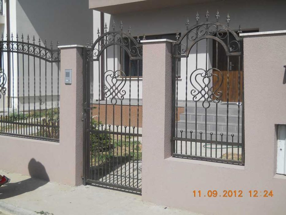 Garduri porti balustrade teava rotunda patrata fier forjat