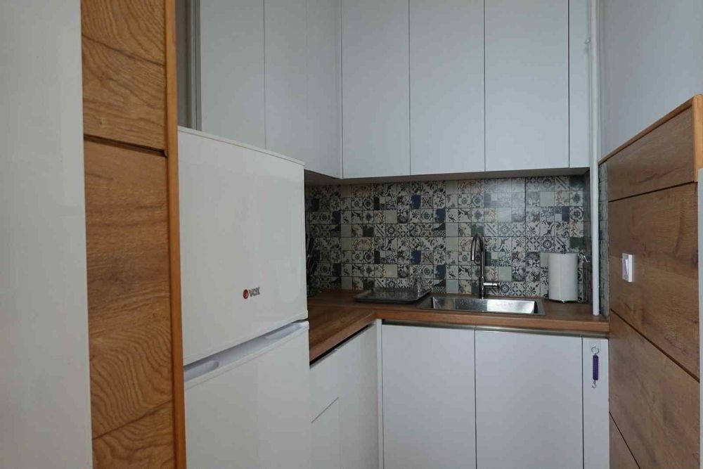 Дава се под наем Четиристаен апартамент в София, Света Троица - 118 кв.м за 797.64 € - Снимка #2