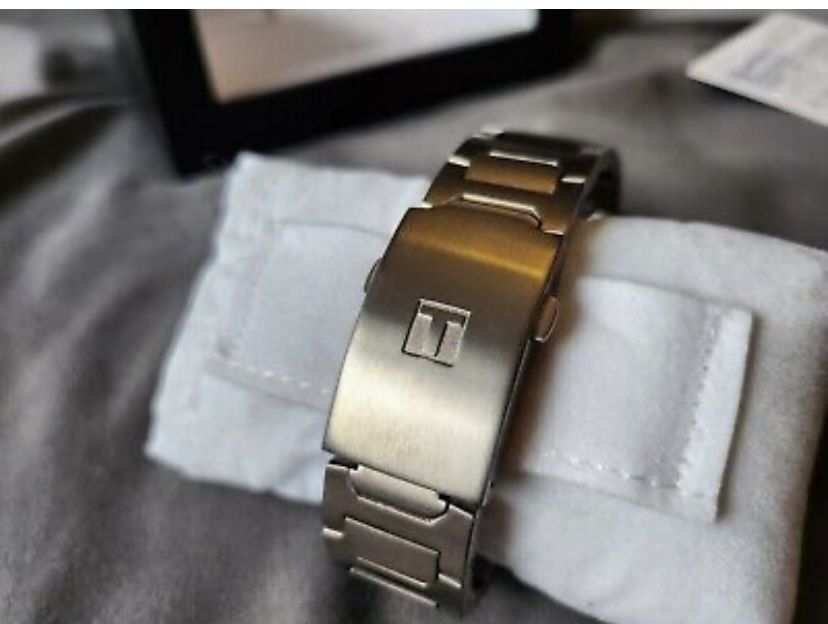 Часовник T-touch Tissot Expert Titanium SOLAR