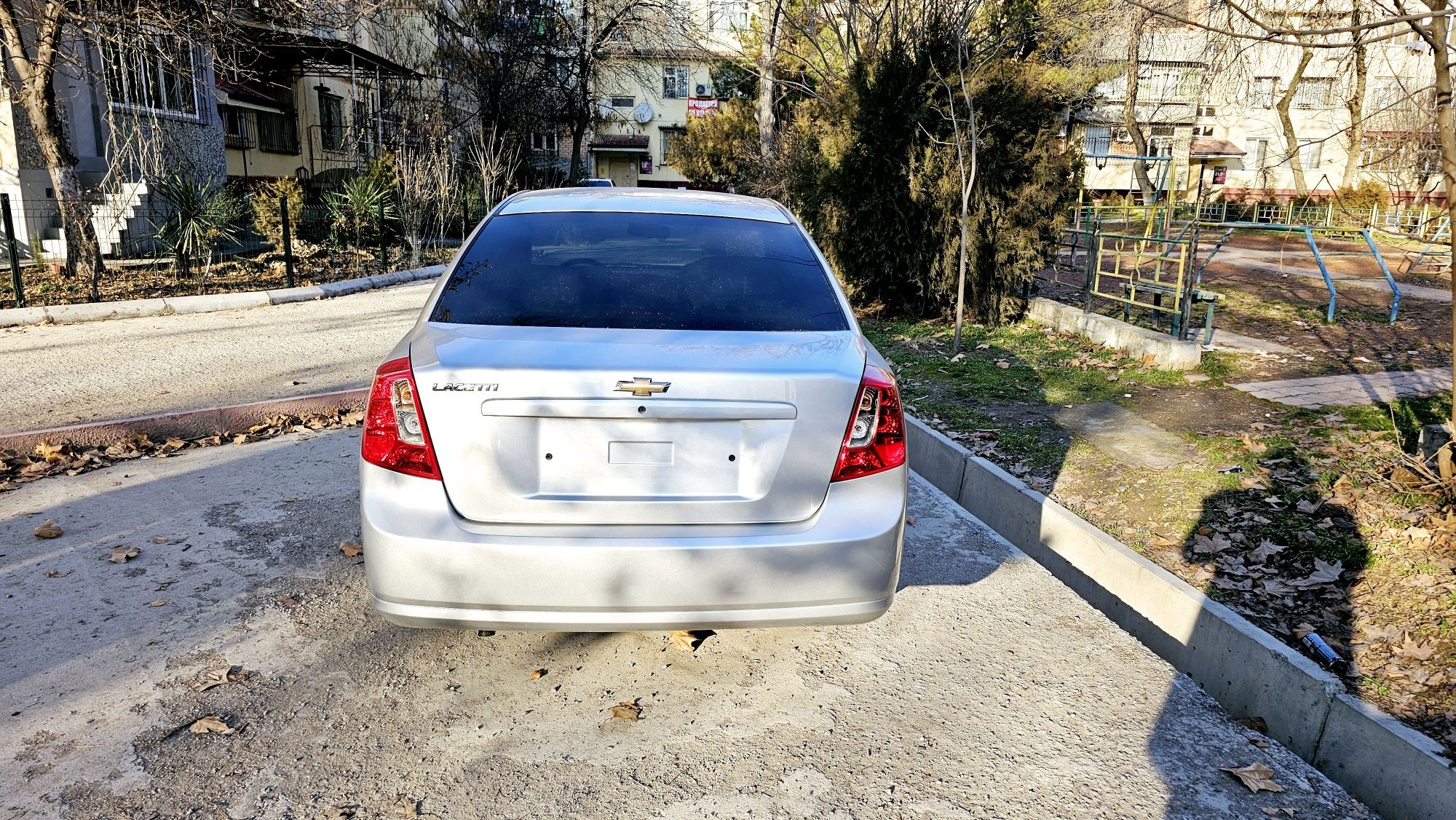 Gentra 3 A/T lyuk va Abs bor.