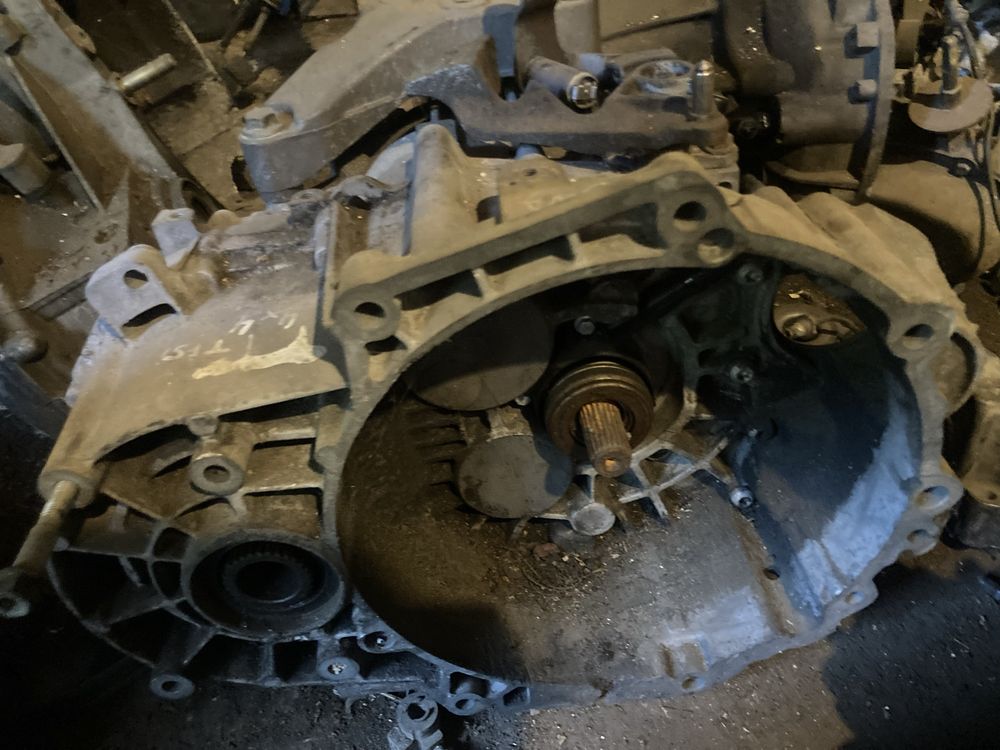 Скоростна кутия голф 5 пасат 6 ауди а3 2.0тди 4х4 FUQ 02Q
