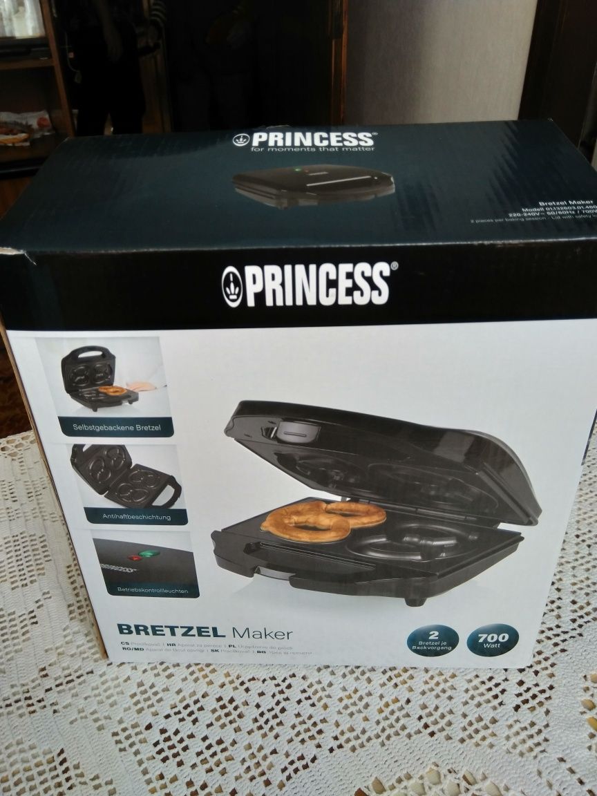 НОВ уред за брецели/ гевреци Princess M-2032004