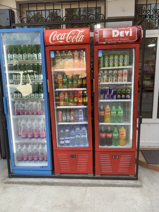 Продаю оборудование, стеллажи, холодильники