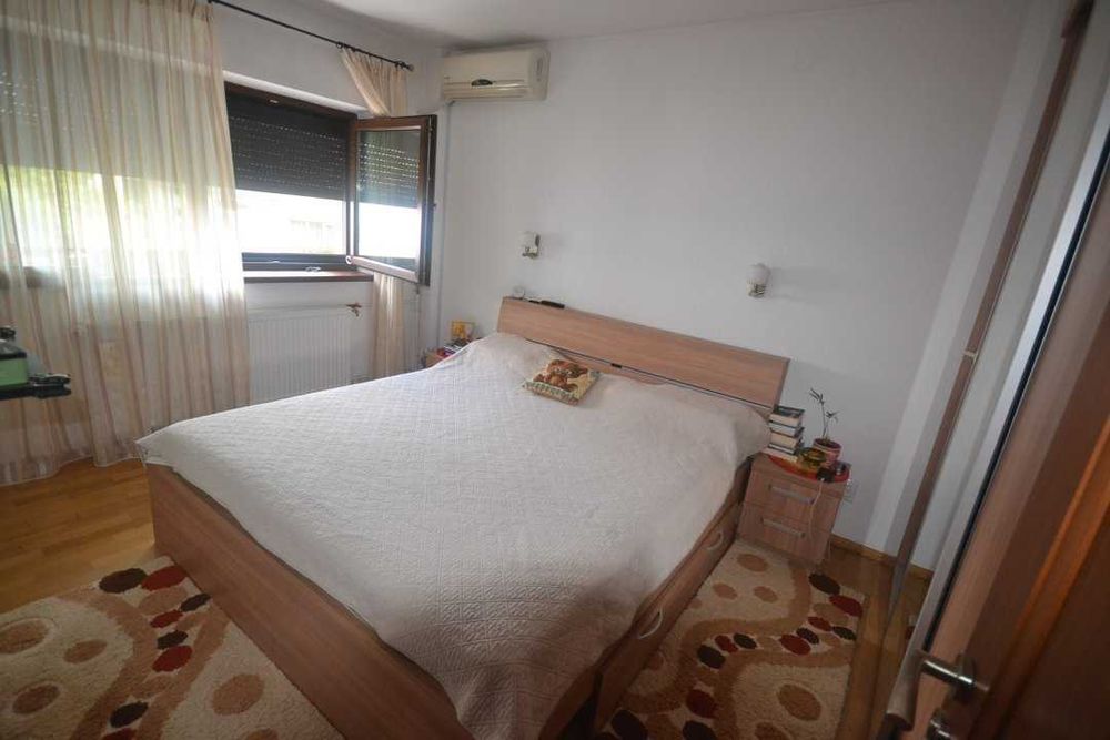 Proprietar, et. 3 din 3, bloc 1979, decomandat, Kiseleff / Clucerului