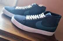 Adidasi nike Blazer mid