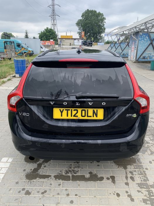 Bara spate Volvo v60 după 2010 stare impecabila!