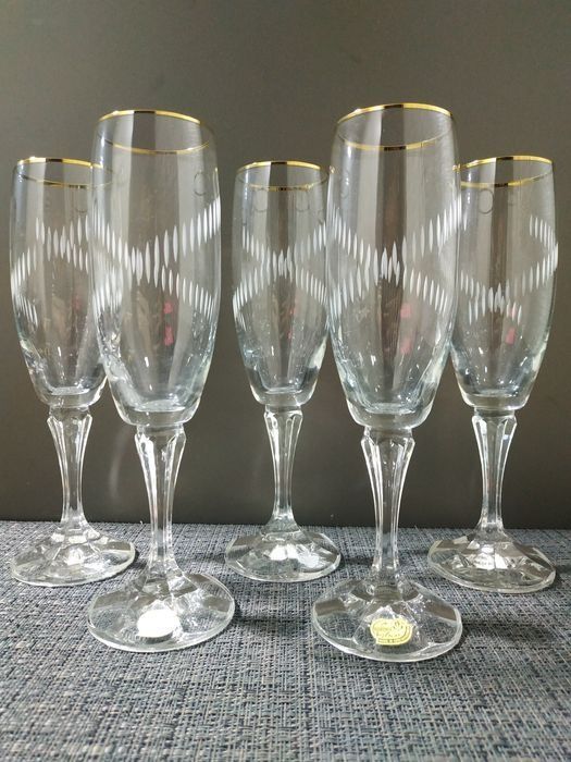 Винтажные фужеры "Рисовые зерна"  цвета "марганец".