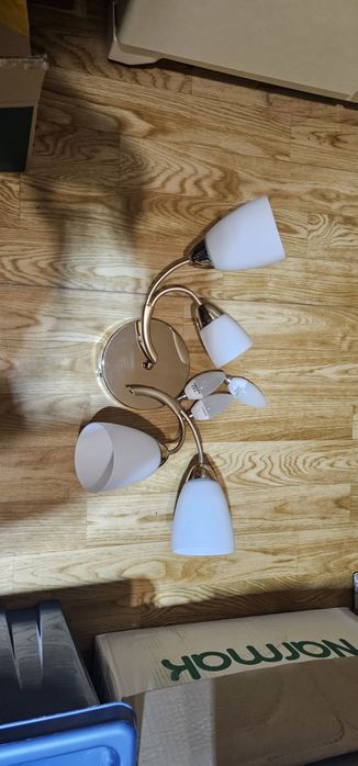 Люстра в комнату