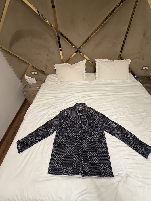 Compleu Louis Vuitton geaca-blugi