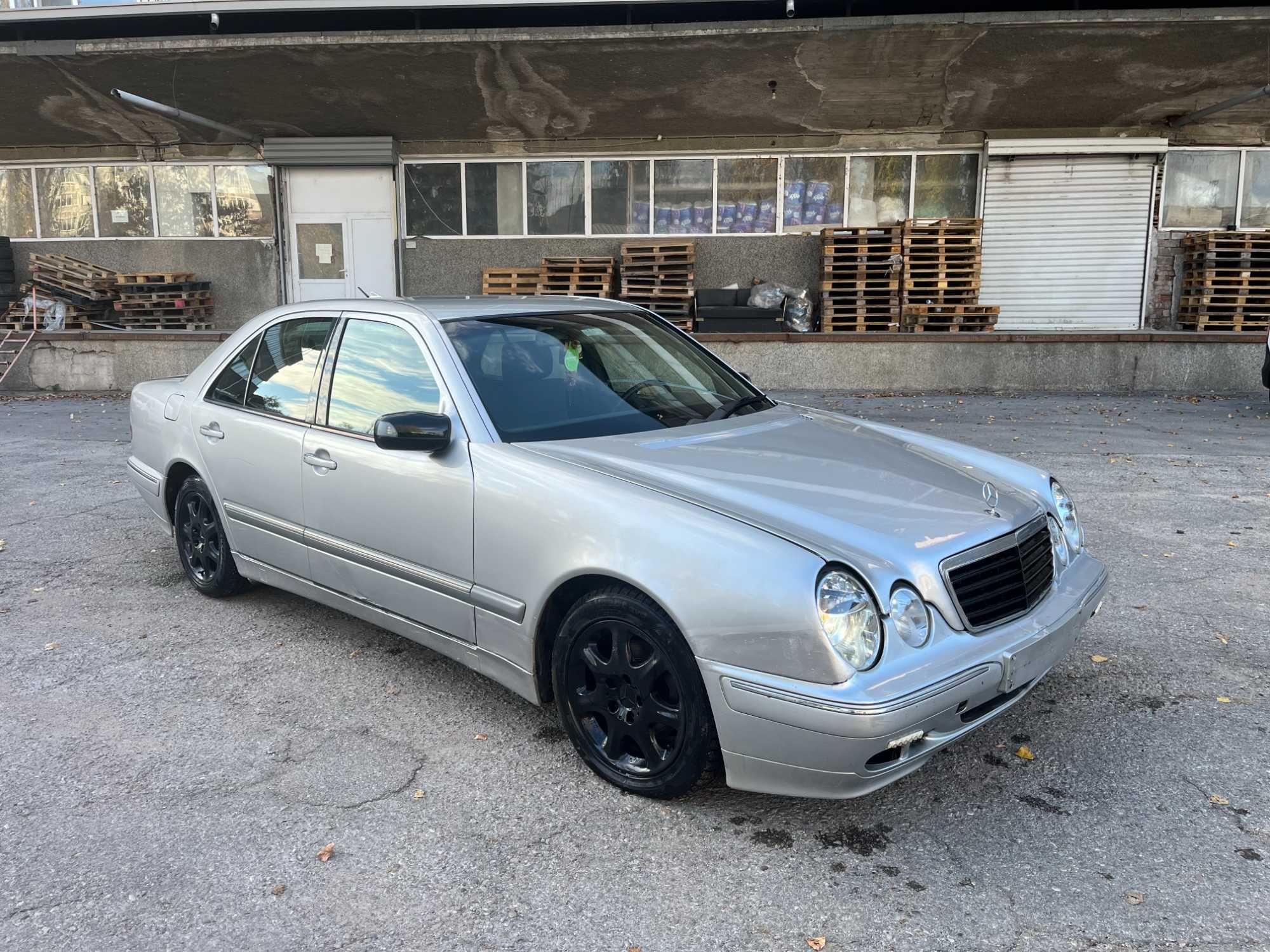 Компютъра с ключа за Mercedes E200 CDI W210