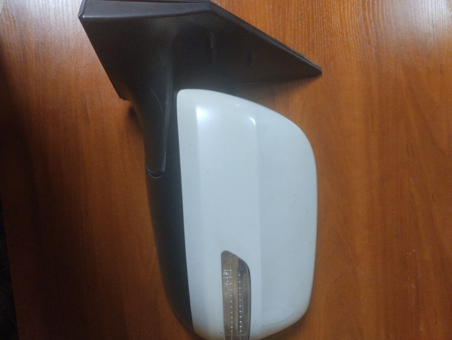 Зеркало боковое левое,Лэнд круйзер 200