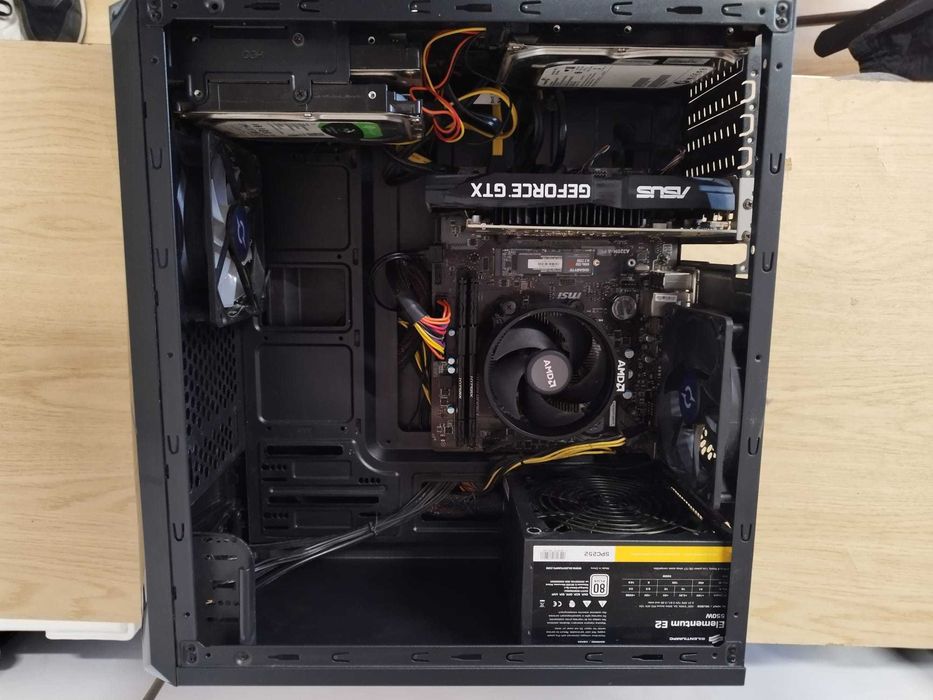 Vând Calculator Gaming,Ryzen 5 3400g,16 gb RAM, Gtx 1650 4 gb, ssd+hdd