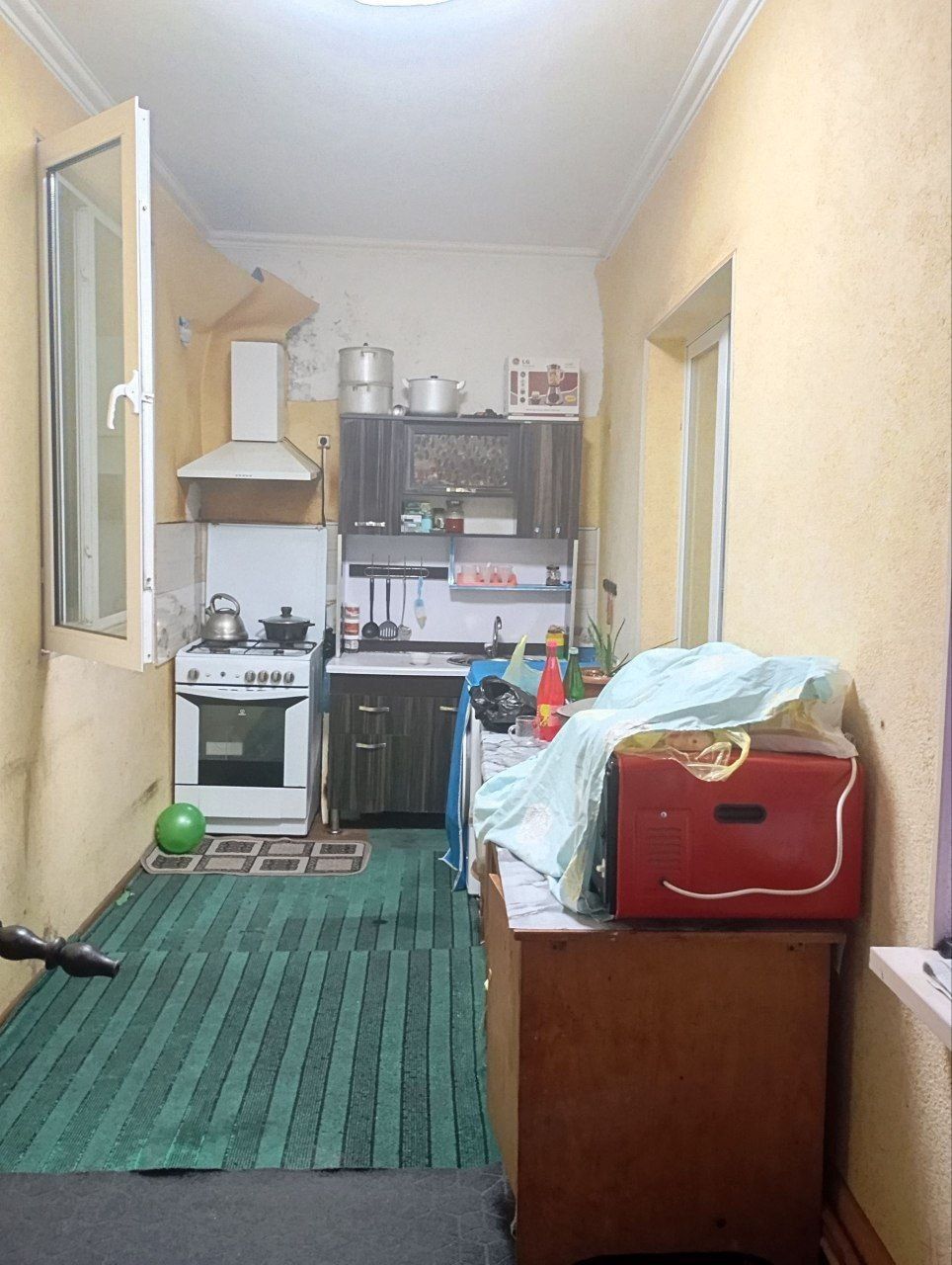 Продаётся  2 ком кв  в Авиасозлар  1 Квартал Ориентир  рынок Кадышева