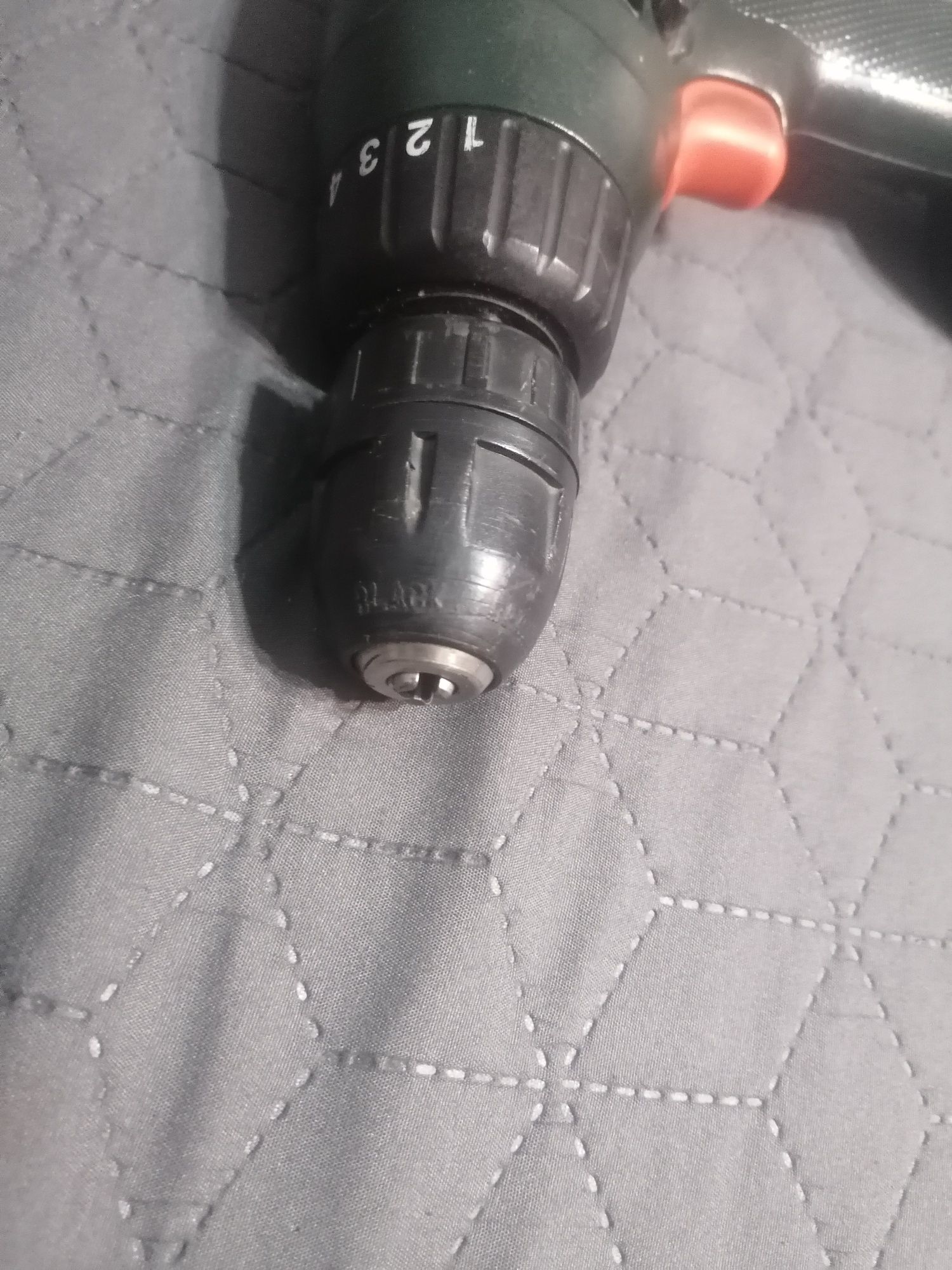 Винтоверт Black&Decker 7.2v