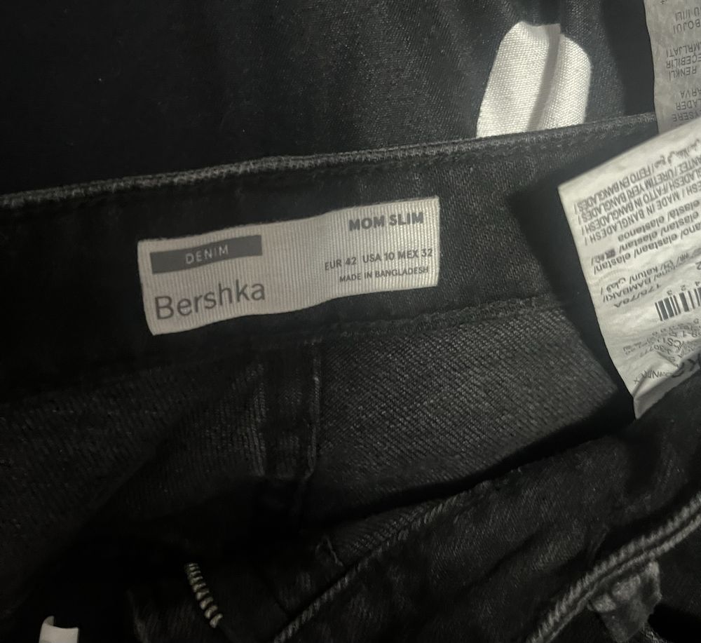 Blugi bershka mom slim