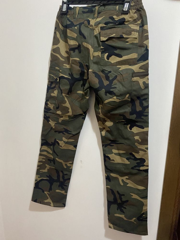 Pantalon de camuflaj