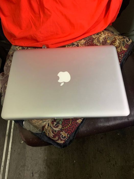 Macbook pro 1tr 16 ram 2012