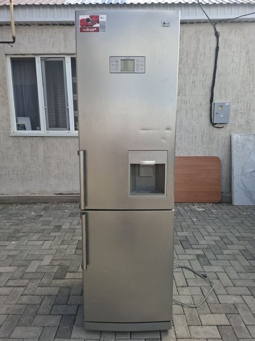 Продам холодильник, состояние отличное, всё работает отлично,