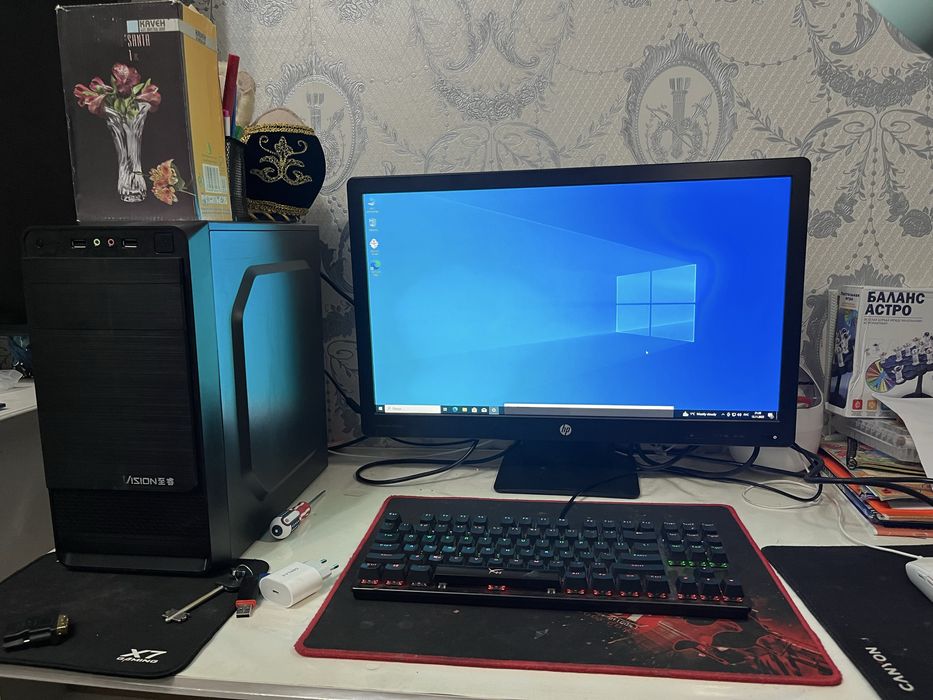 Продам игровой компьютер с монитор