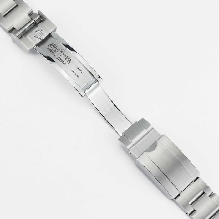 Rolex Explorer II 216570 “Polar”