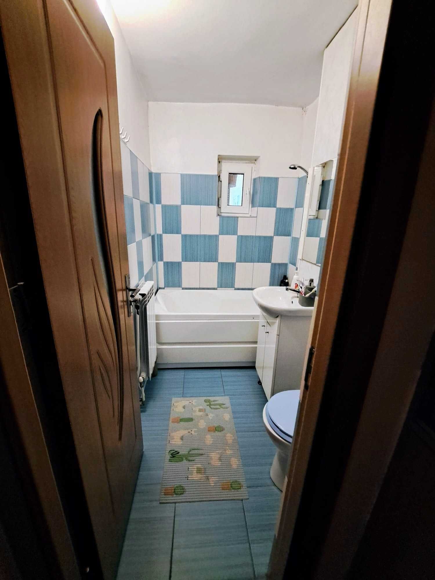 Vand apartament 4 camere