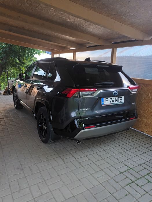 Vând Toyota Rav 4Hibrid
