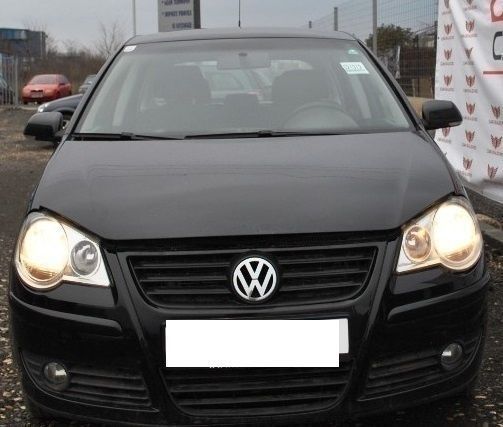 Dezmembrez Volkswagen Polo 1.2 benzina cu 3 usi din 2006 volan pe stanga