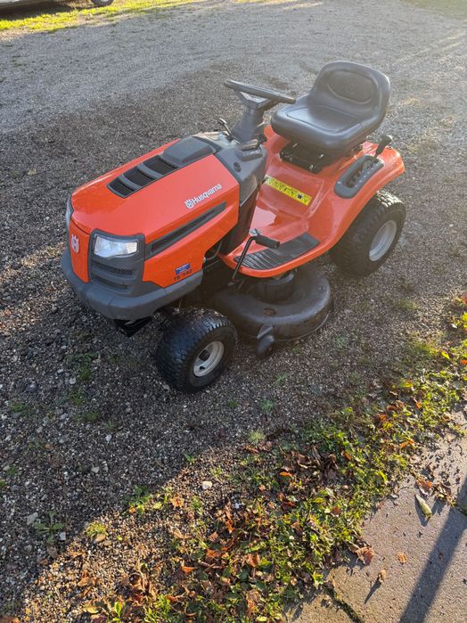 Tractoras de tuns iarba