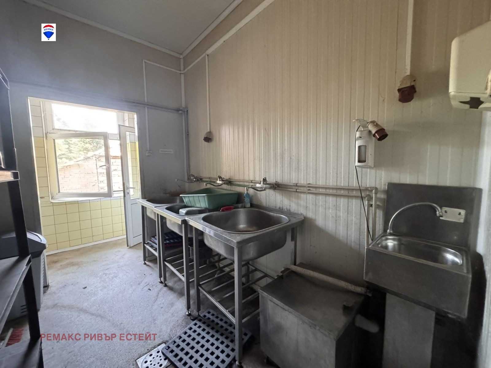 Индустриален имот за под наем промишлена зона Запад, гр. Русе
