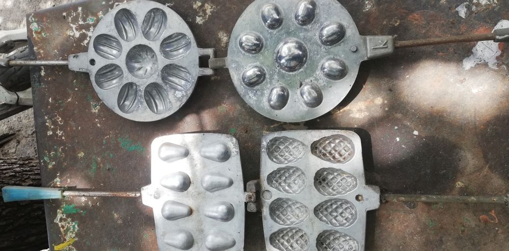 Формы для выпечки, орешница.