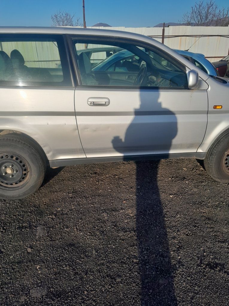 Продавам Хонда хрв на части