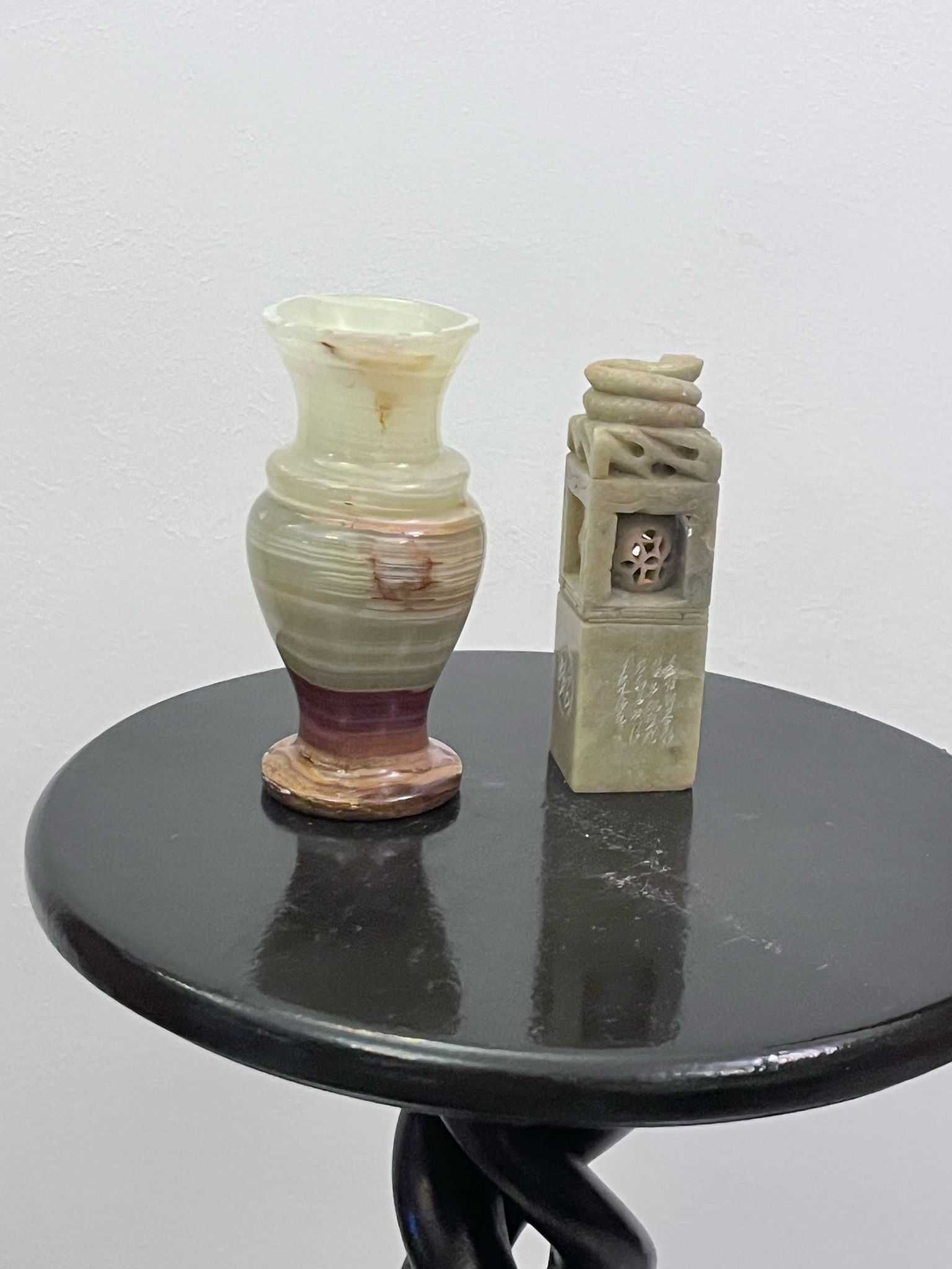 Set bibelou si vaza vechi din onix statueta bibelouri vaze sculptura