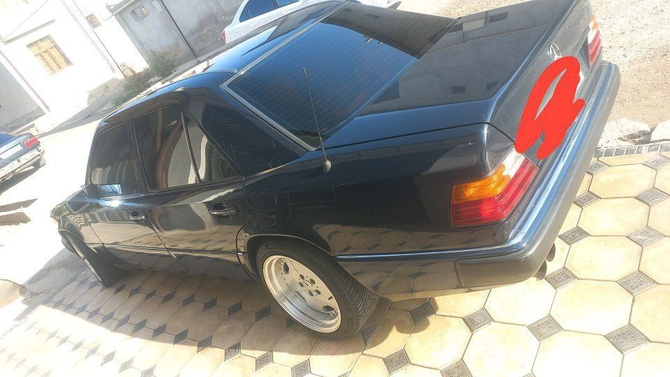 Mersrdesbenz w124