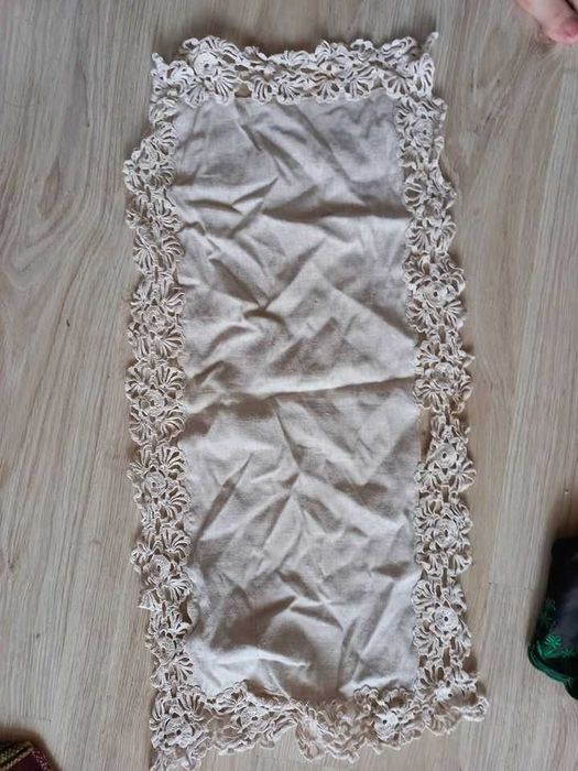 Битови карета и престилки общо за 80лв всичките
т