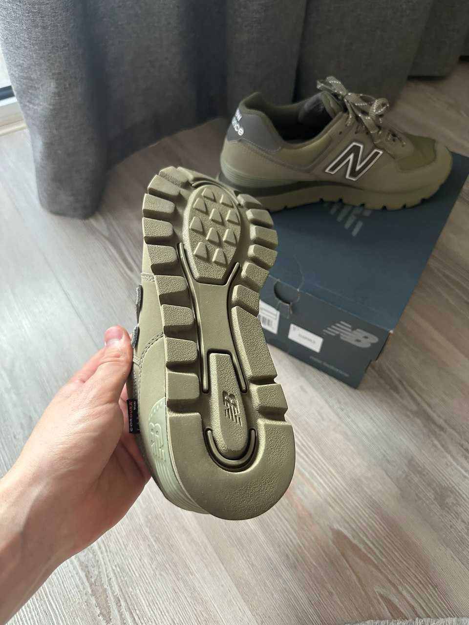 Кроссовки New Balance 574 / EU 42,5 / US 9 / UK 8,5 / 27 см