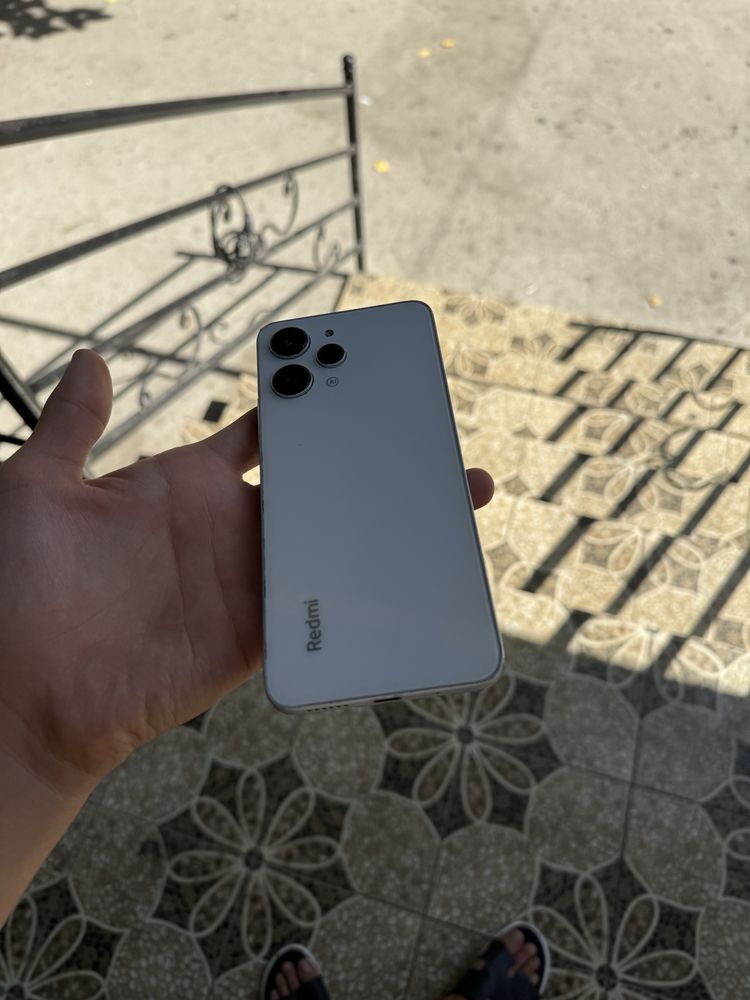 Redmi 12 128gb.