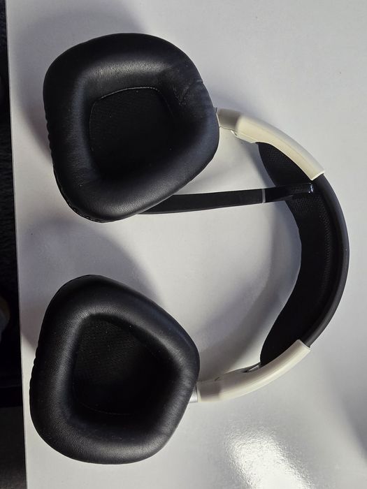 Căști gaming Corsair void elite wireless