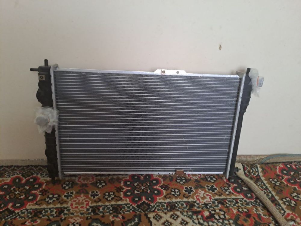 Radiator радиатор сотилади срочно бут бутун нексига