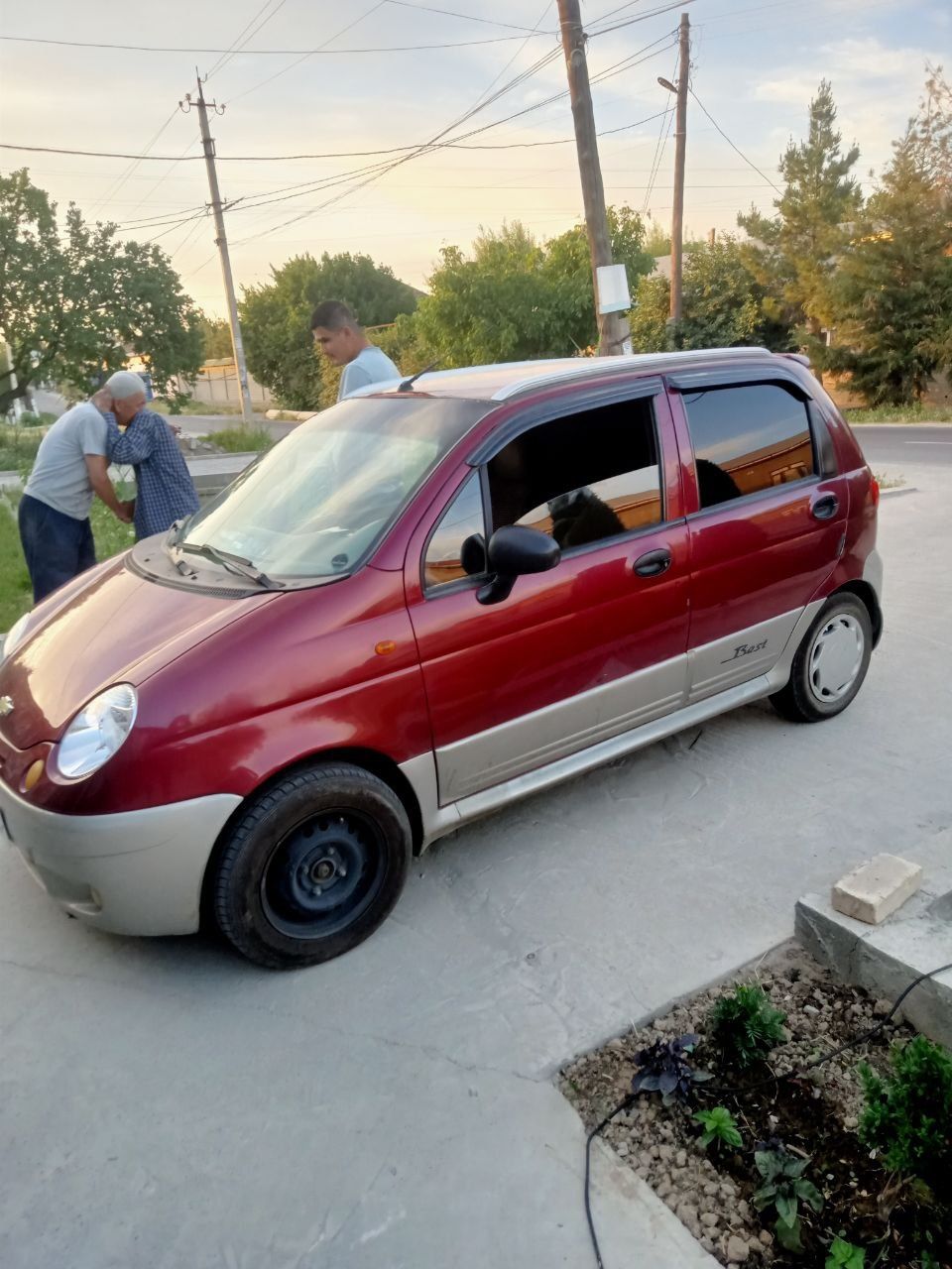 Srochna best sotiladi
