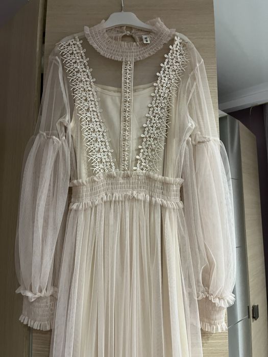 Платье нарядное праздничное из фатина