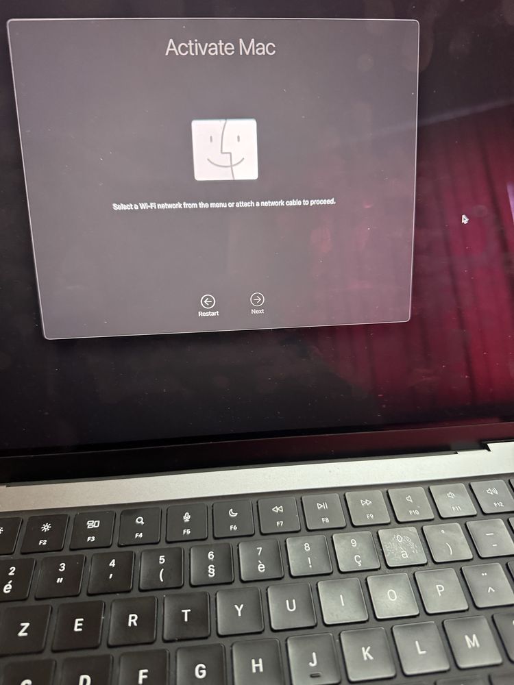 MacBook Pro 14-inch, M3 A2918