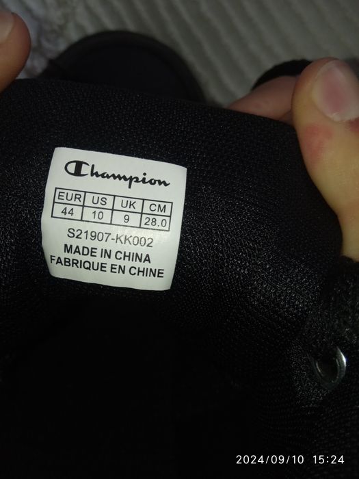 Champion Sneakers